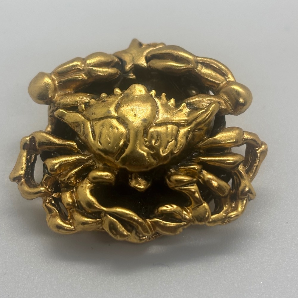Tortolani Vintage Gold Tone Crab Brooch Nautical Sea Life Designer Signed Pin